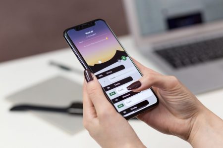 connection-data-desk-892757