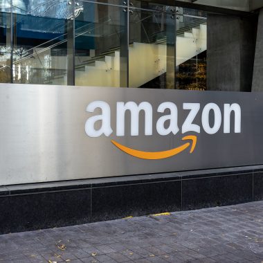 amazon fewer managers