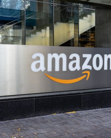 amazon fewer managers